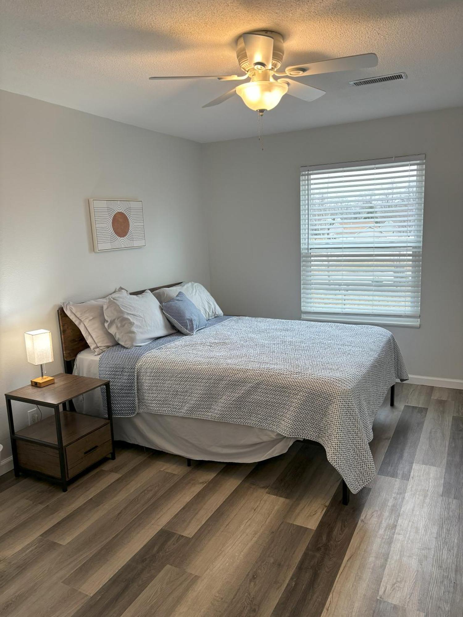 Peaceful Park 2 Bedroom Remodeled Family Suite Granite City エクステリア 写真