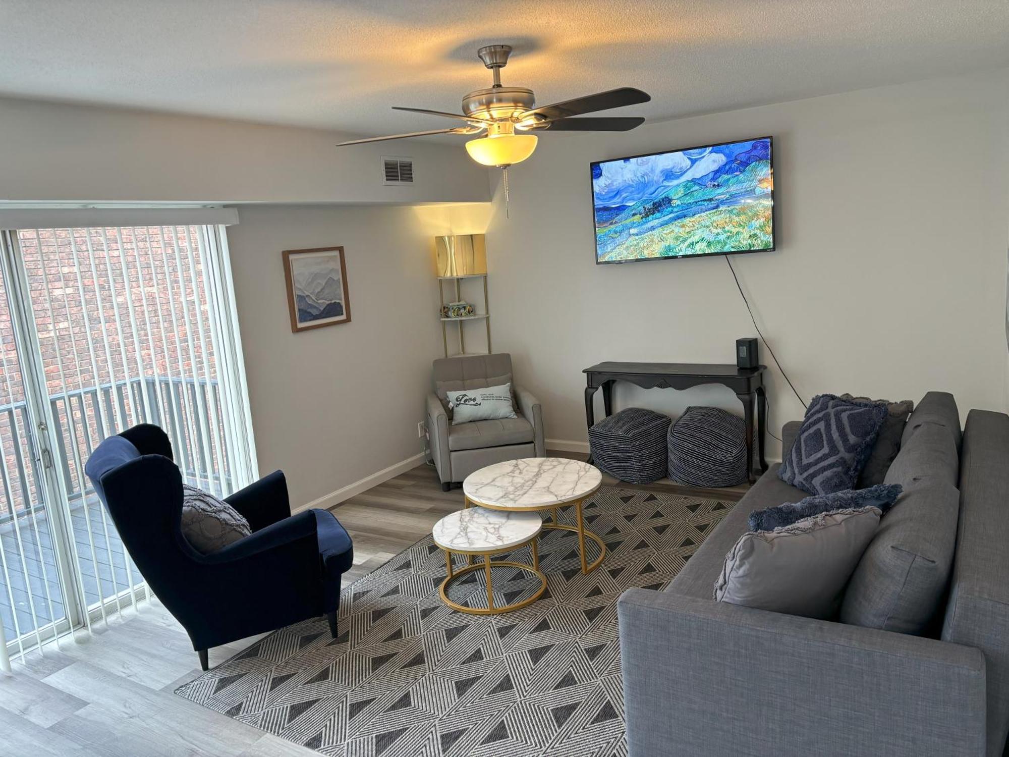 Peaceful Park 2 Bedroom Remodeled Family Suite Granite City エクステリア 写真