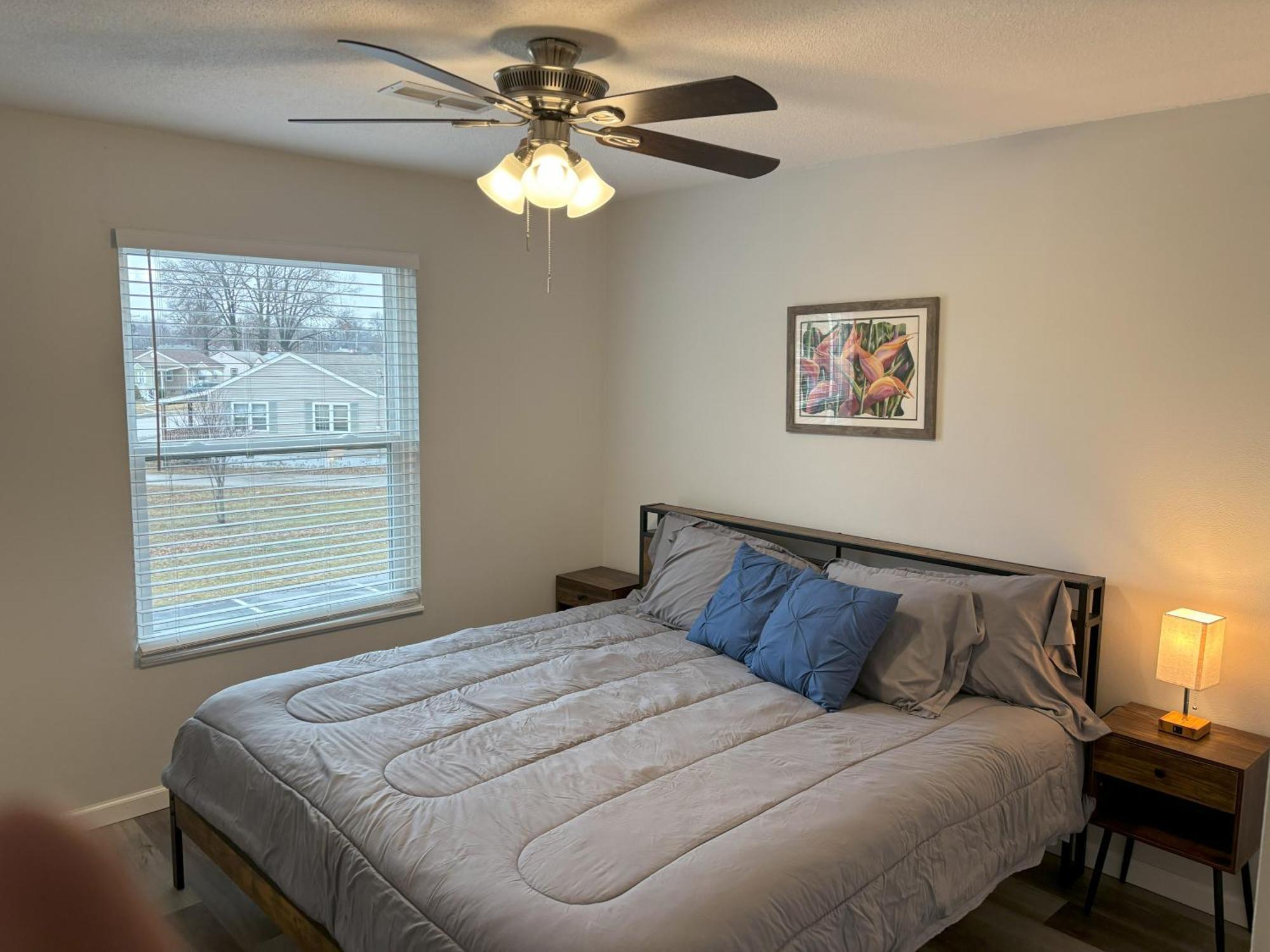 Peaceful Park 2 Bedroom Remodeled Family Suite Granite City エクステリア 写真